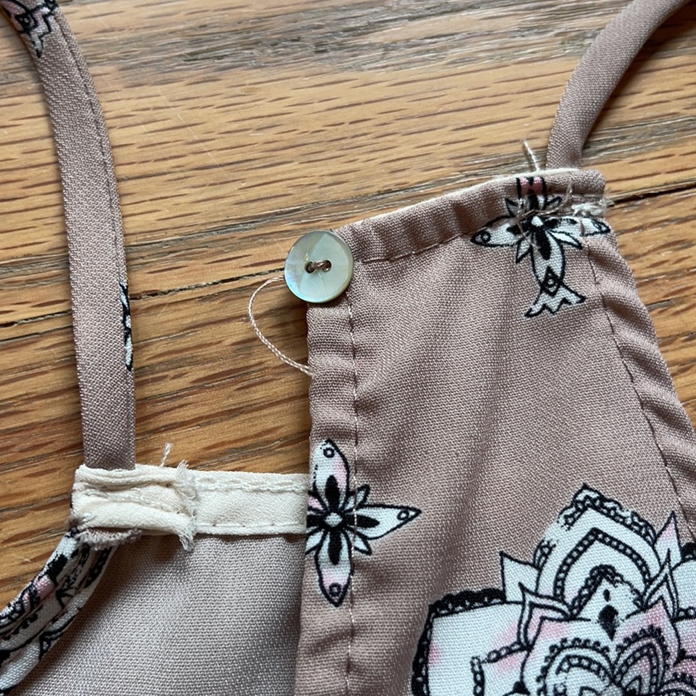 Flowy patterned top - Picture 3 of 3